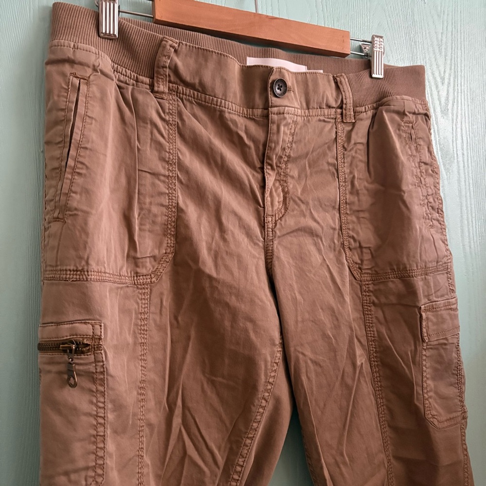 Sonoma Petite Tan Cargo Pants/ Capris - Picture 4 of 8
